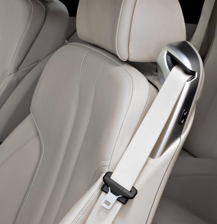  BMW 650i Coupe 2012 года  (фото 17 из 59)